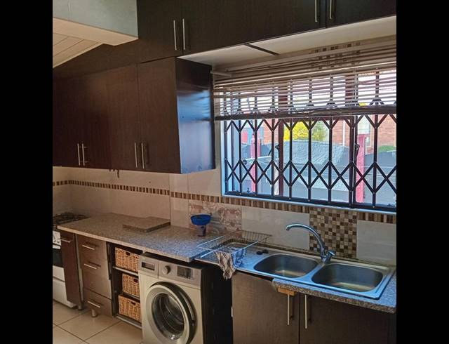 10 BEDROOM HOUSE FOR SALE IN BRIXTON
